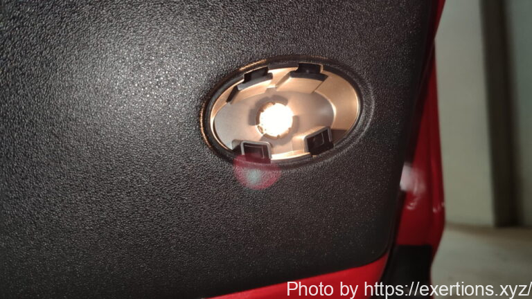 RX-8 カーテシランプ交換方法【LED化】 13 RX-8 カーテシランプ交換方法