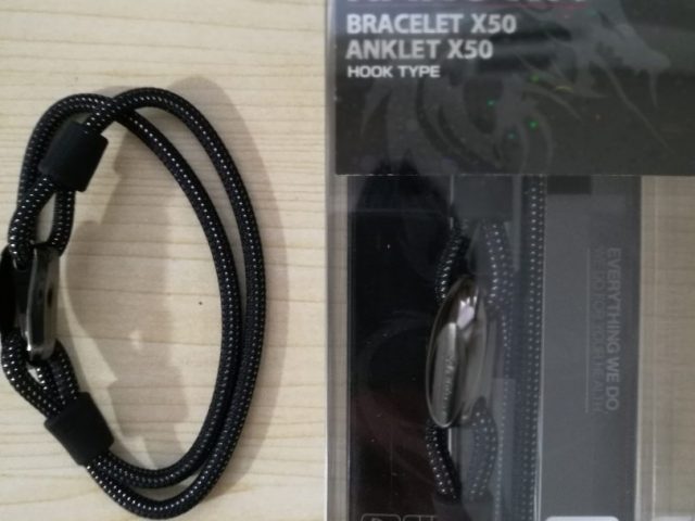 ファイテン RAKUWAブレス&アンクレットX50 フックタイプを実際に使ってみて 4 RAKUWAブレス&アンクレットX50