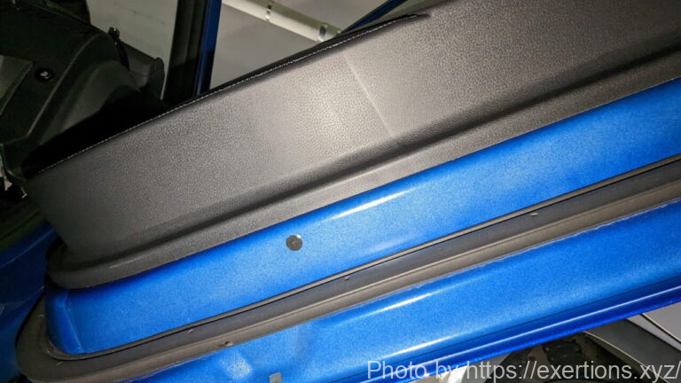 WRX S4 LEDサイドシルプレートを装着 20 WRX S4 LEDサイドシルプレート