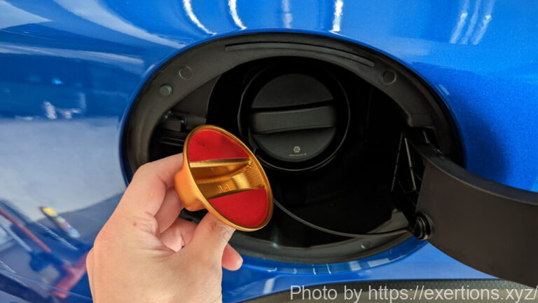 新型WRX S4 VBHのフューエルキャップをオシャレに! 12 WRX S4 フューエルキャップ