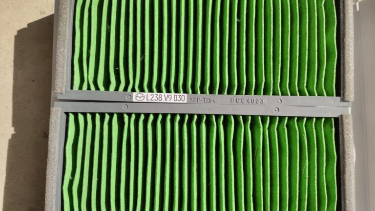 RX-8のエアコンフィルター交換手順【DIY】 26 RX-8のエアコンフィルター交換手順【DIY】