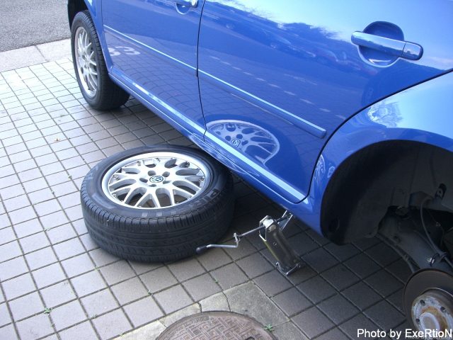 ゴルフ4のブレーキキャリパー塗装【DIY】 30 ゴルフ4のタイヤ交換