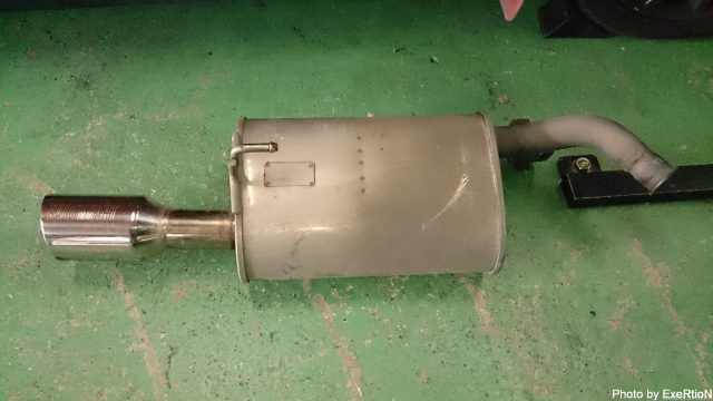 コルトラリーアートバージョンRにラリーアートマフラー装着しました。 2 コルトラリーアートバージョンR マフラー