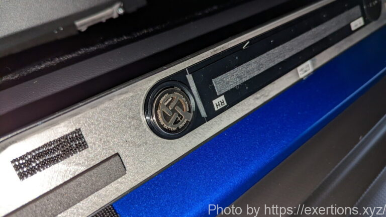 WRX S4 LEDサイドシルプレートを装着 30 WRX S4 LEDサイドシルプレート