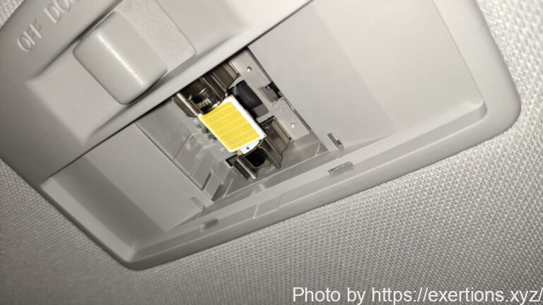 RX-8 ルームランプ交換方法【LED化】 12 RX-8 ルームランプ交換方法
