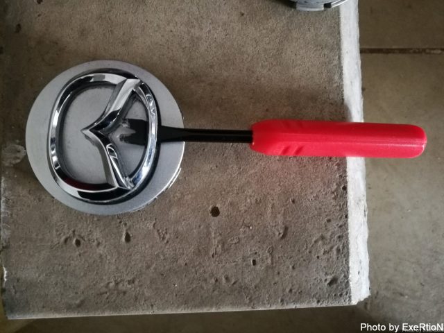 RX-8のホイールセンターキャップを交換したので手順を解説 11 RX-8 マツダスピード風ホイールセンターキャップ